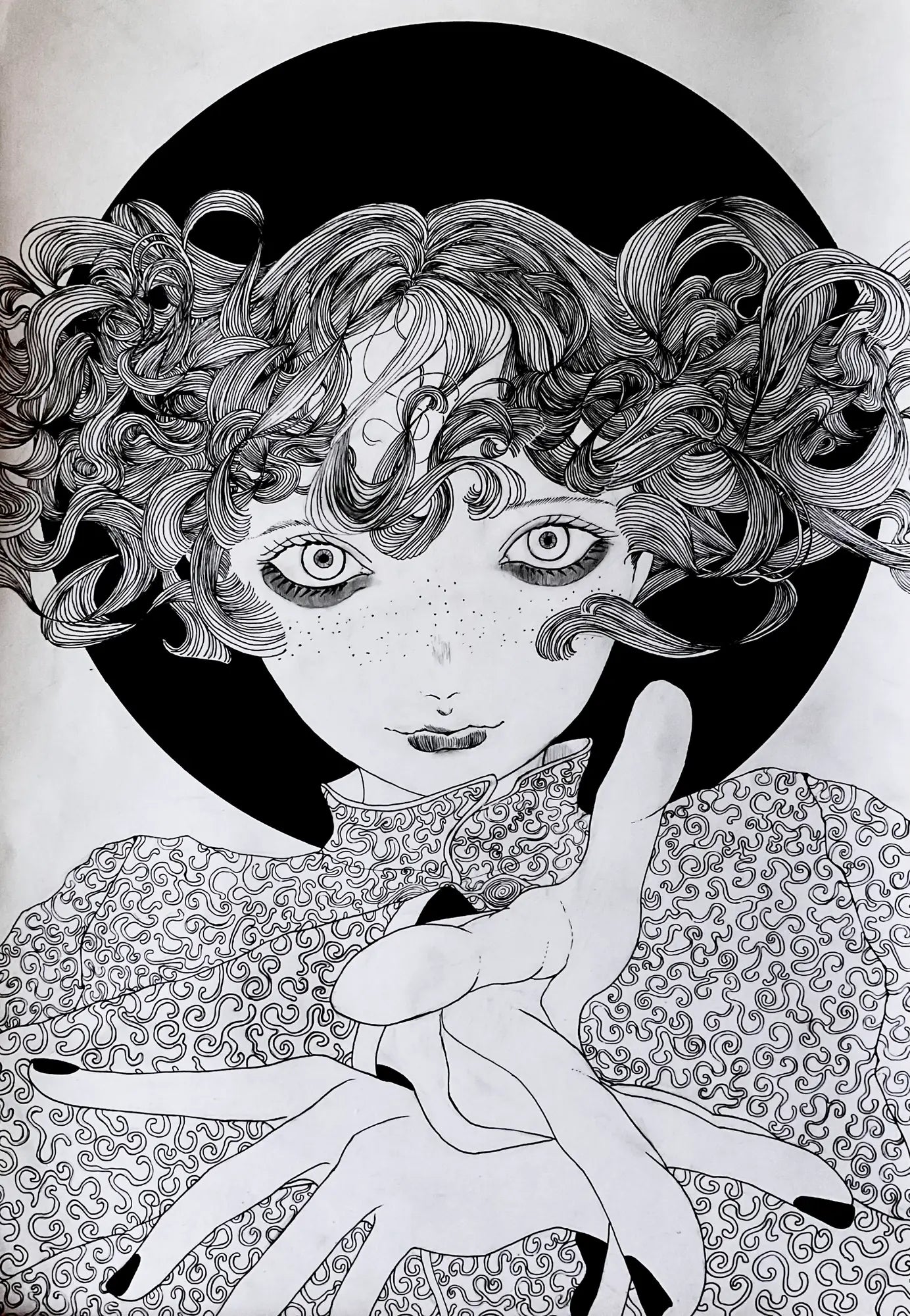 朧新月唐草文様